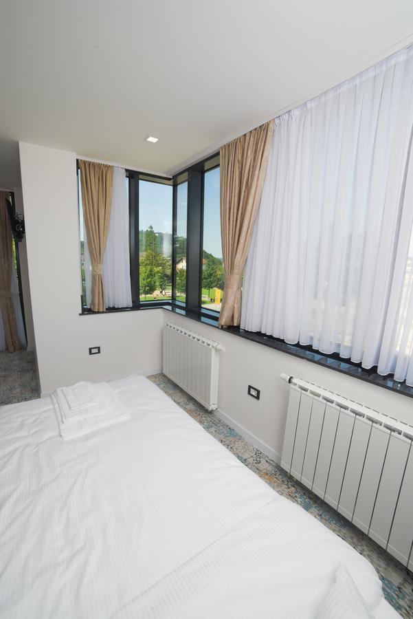 Motel Grand Velika Kladusa Extérieur photo